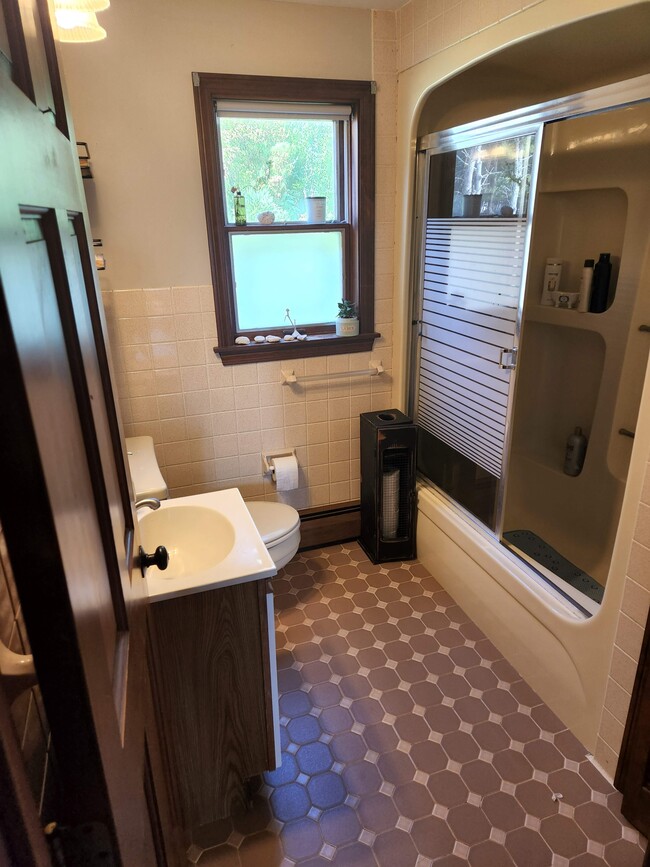 Bathroom on 1st floor - 1296 Drift Rd