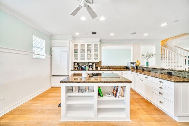 Building Photo - 138 Marine Way