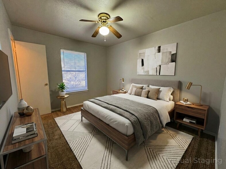 Building Photo - 1605 Benttree Dr