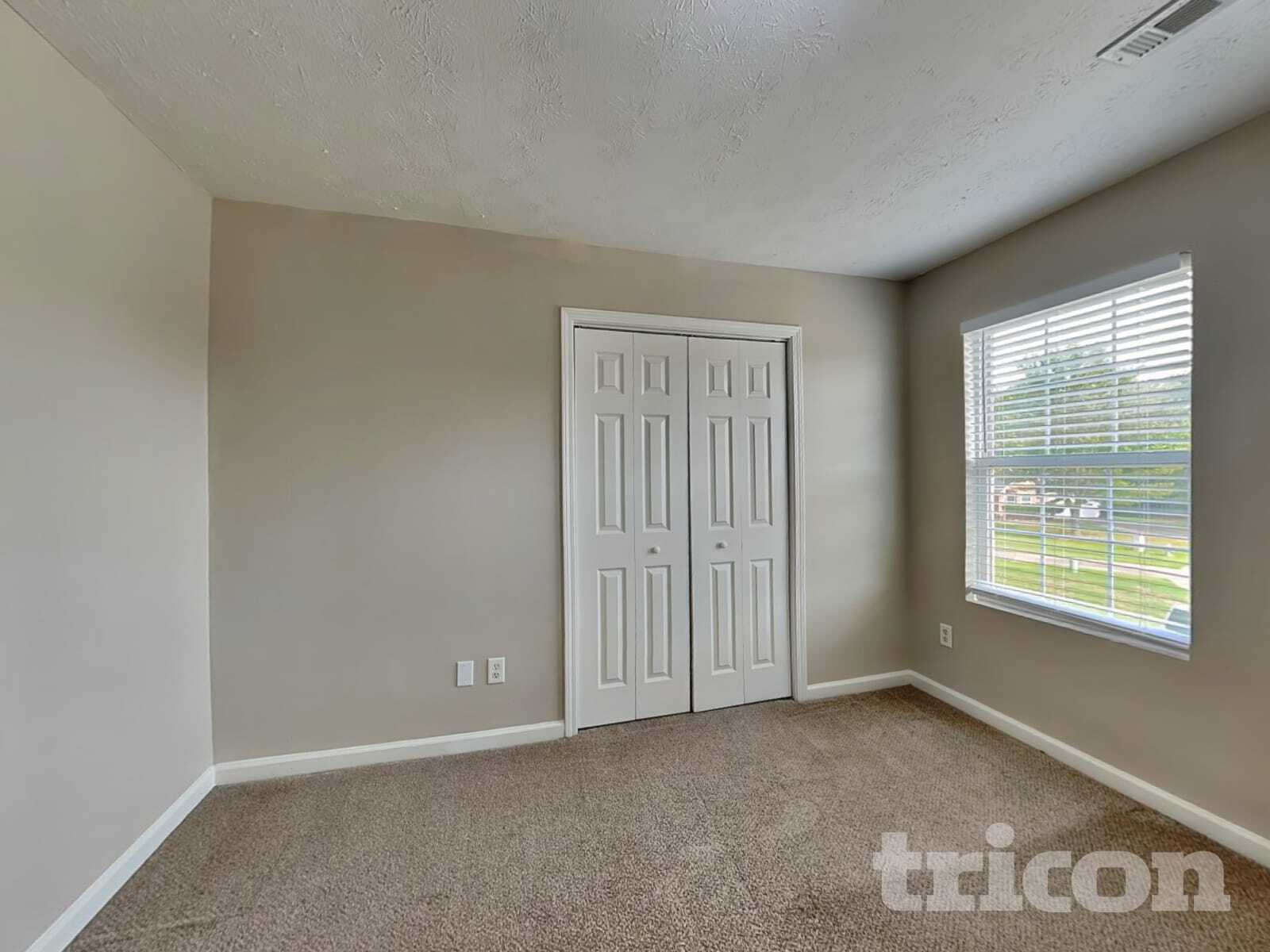 Building Photo - 517 Cathedral Dr
