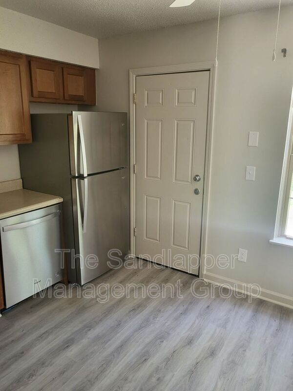 Building Photo - 126 Langley Dr