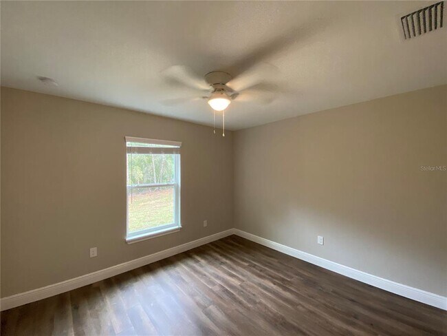 Building Photo - 207 Locust Ln Dr