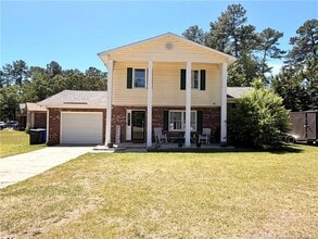 Building Photo - 1030 Rim Rd