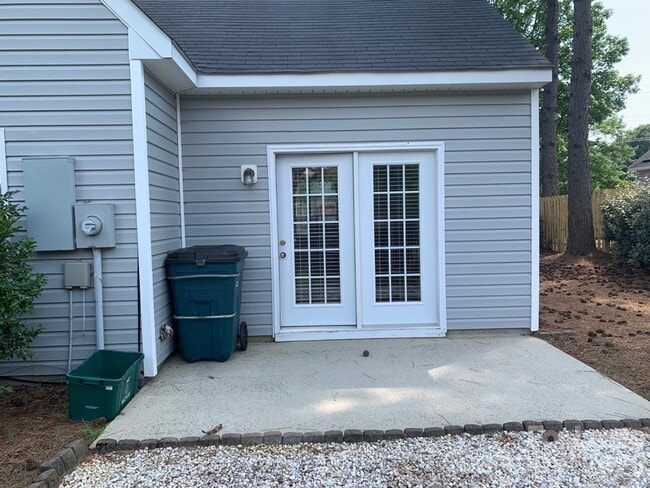 Building Photo - 9731 Elizabeth Townes Ln