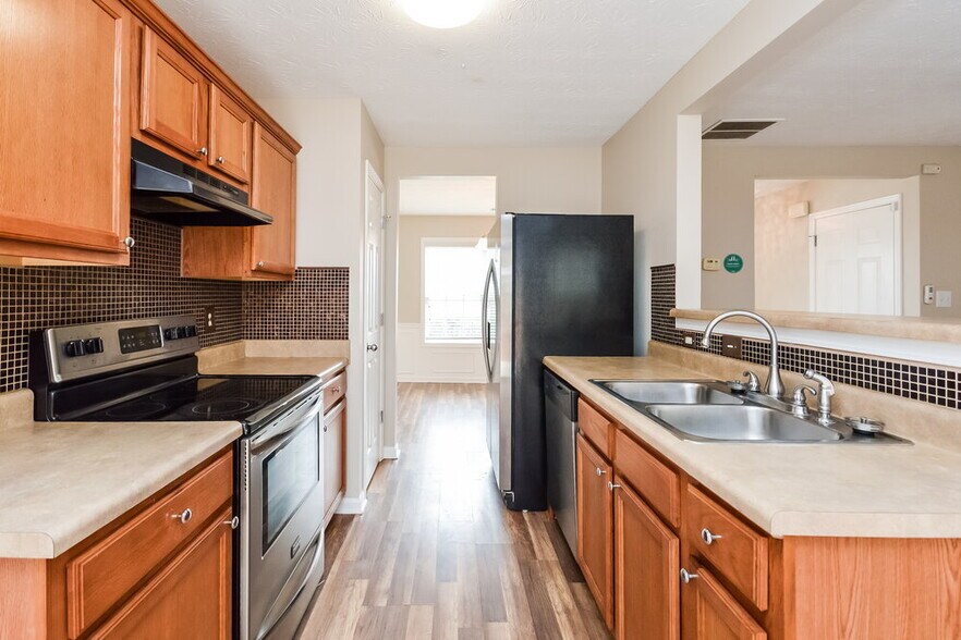 Building Photo - 1472 Alcovy Falls Dr SE