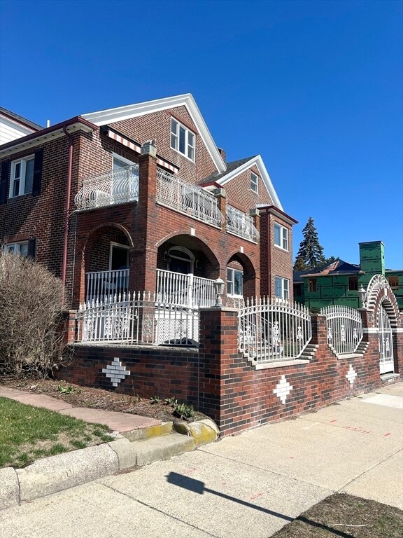 Building Photo - 77 Lynn Shore Dr