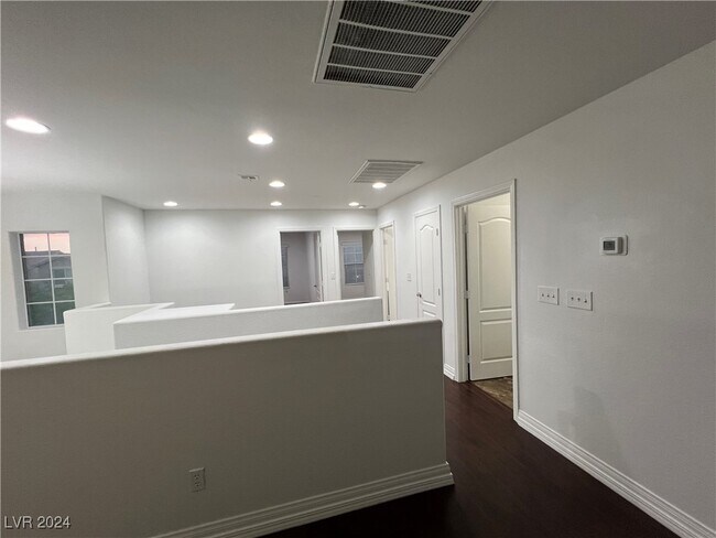 Building Photo - 9136 Wine Cellar Ave