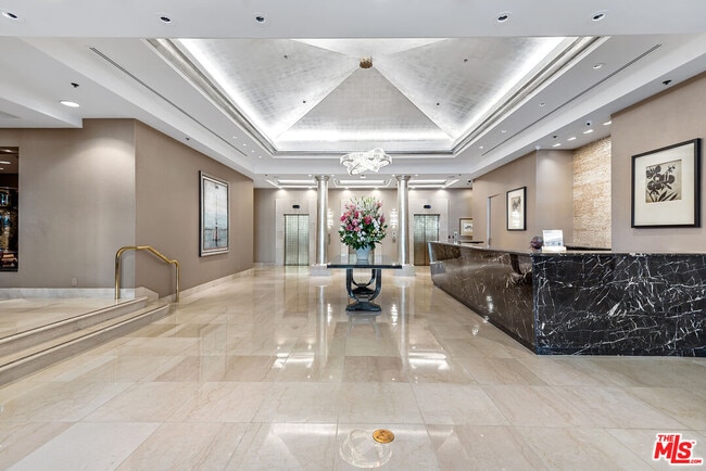Building Photo - 10724 Wilshire Blvd