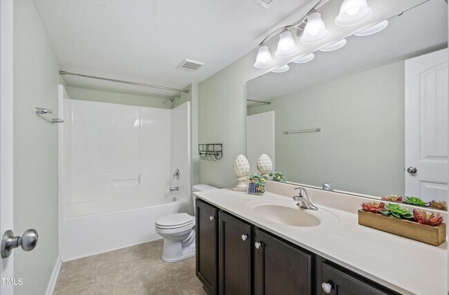 Building Photo - 22 Prairie View Ct