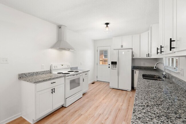 Building Photo - 1006 Willowdale Dr