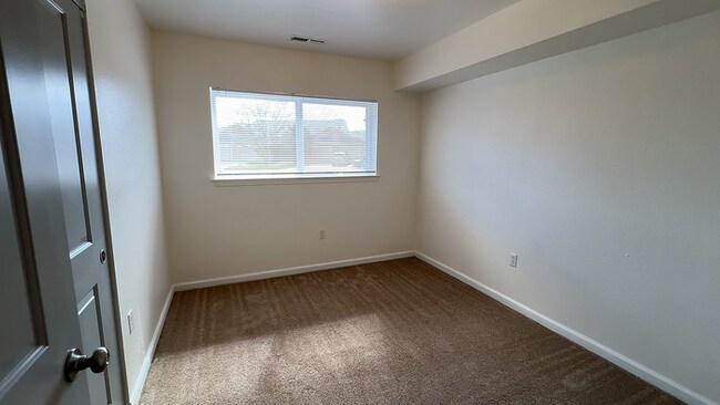 Building Photo - 273 Dunn Ct