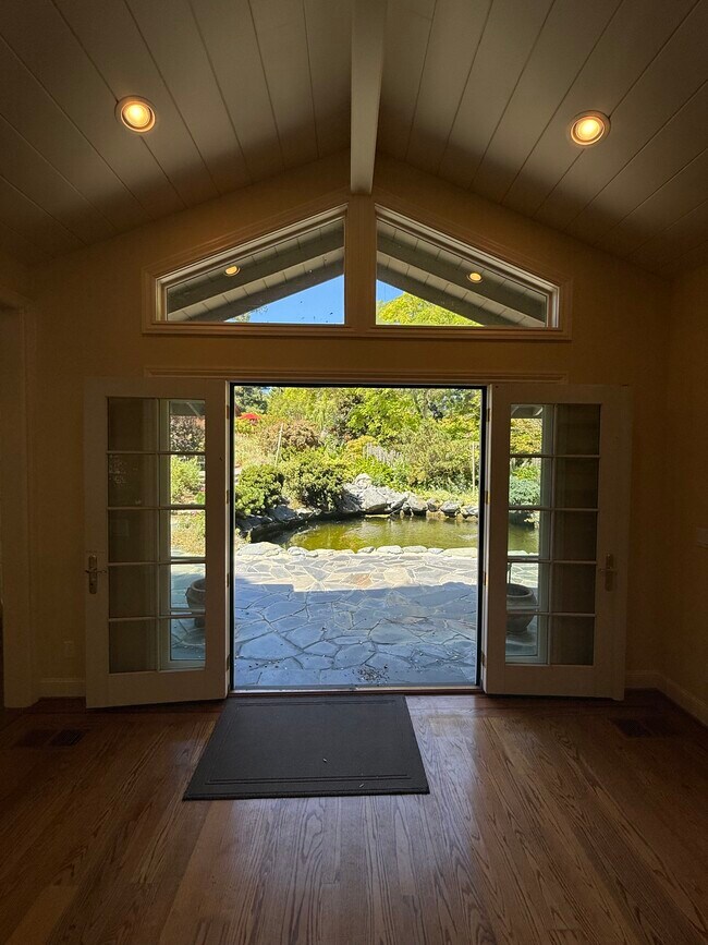 Building Photo - 25567 Willow Pond Ln