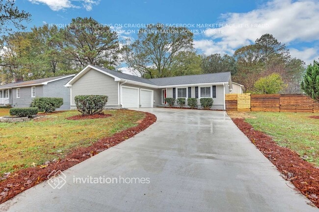 Building Photo - 565 Lakeridge Cir SE