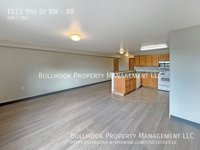 Building Photo - 1113 9th St NW