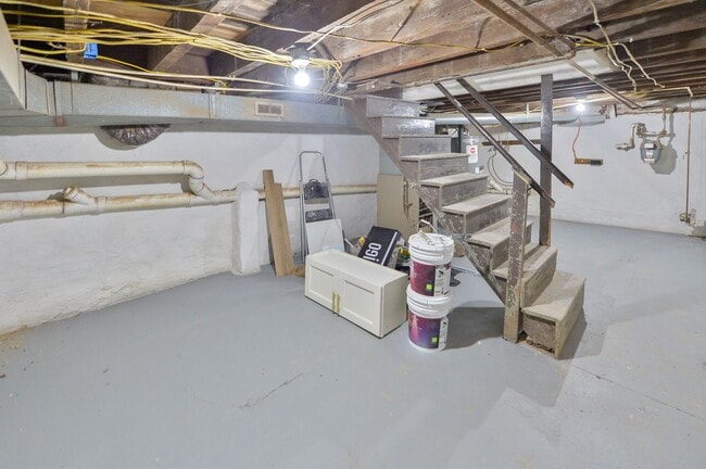 Building Photo - Renovated 3-Bedroom Townhome in Prime Germ...