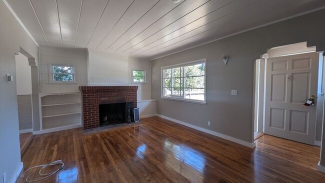 Building Photo - Pacific Grove Cottage with Classic Character