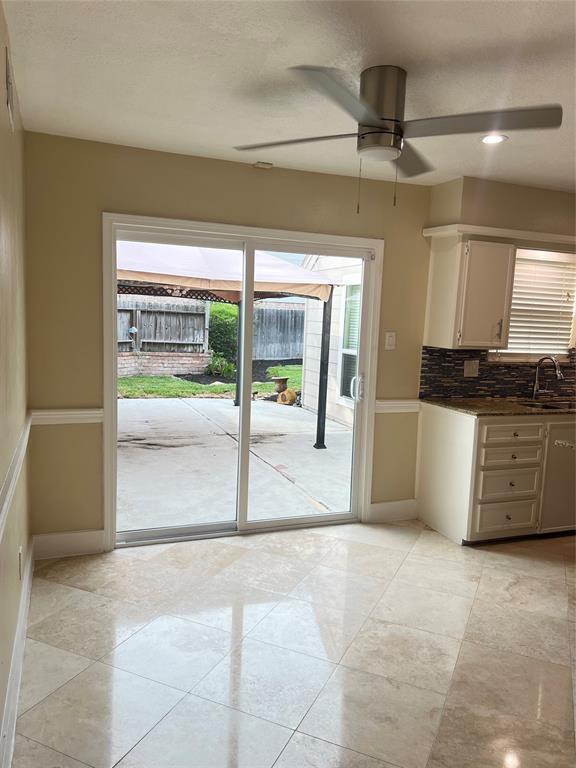 Building Photo - 6726 Saffron Hills Dr