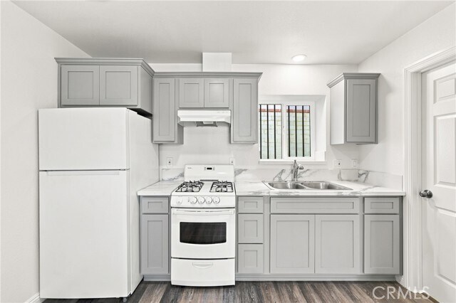 Building Photo - 10646 S Wilton Pl
