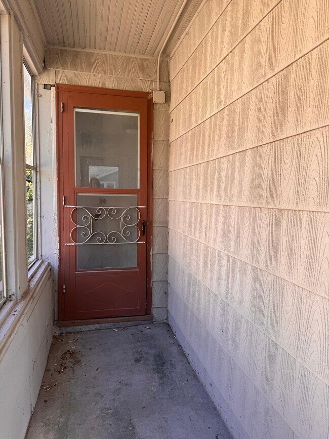 Building Photo - 1723 S 8th St