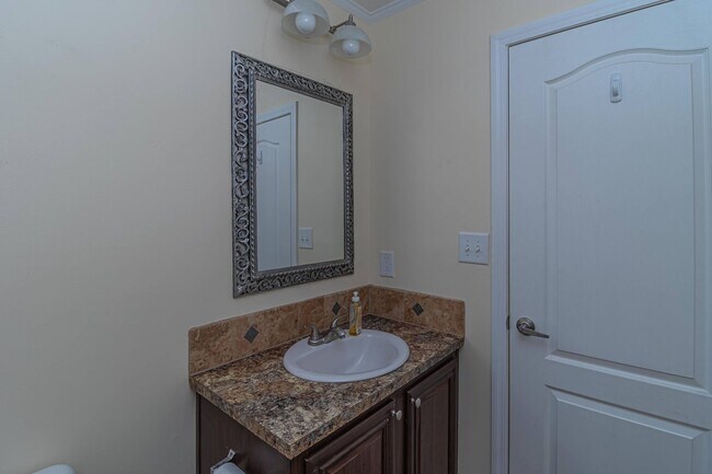Building Photo - WELCOME HOME! 3 BR | 2 BA Home in Pikevill...