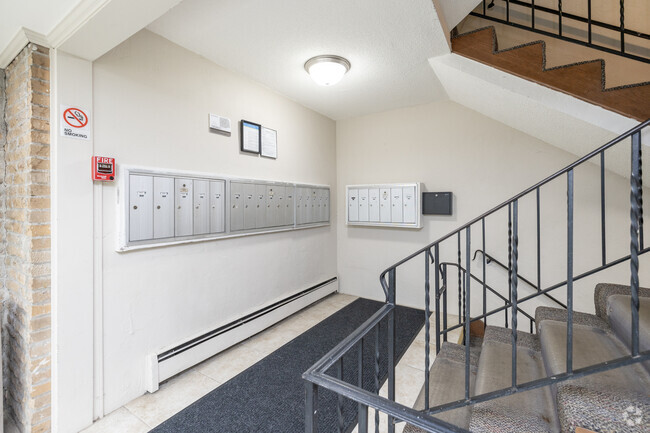 Lobby Photo - Campus East Apartments: Your Perfect Home ...