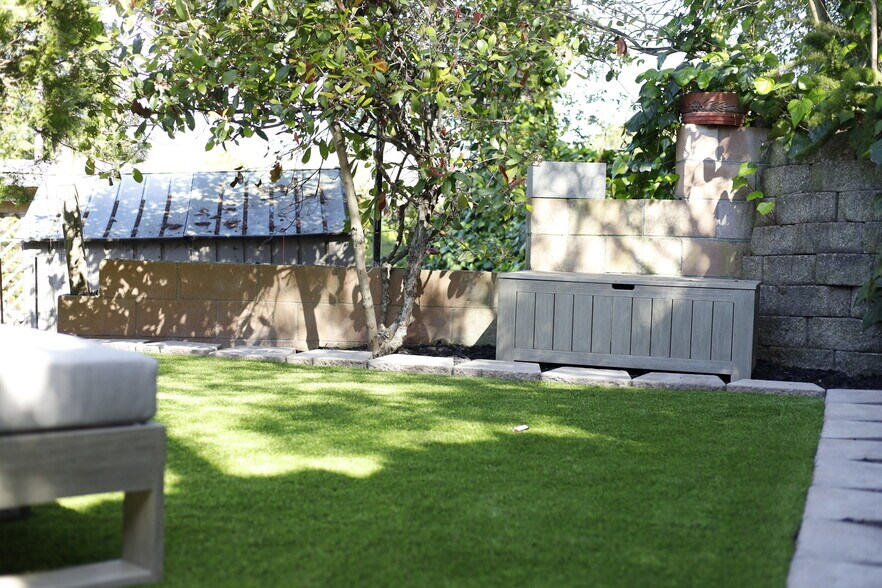 Building Photo - 25 Sereno Pl