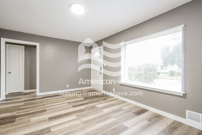 Building Photo - 2914 Frederickson St