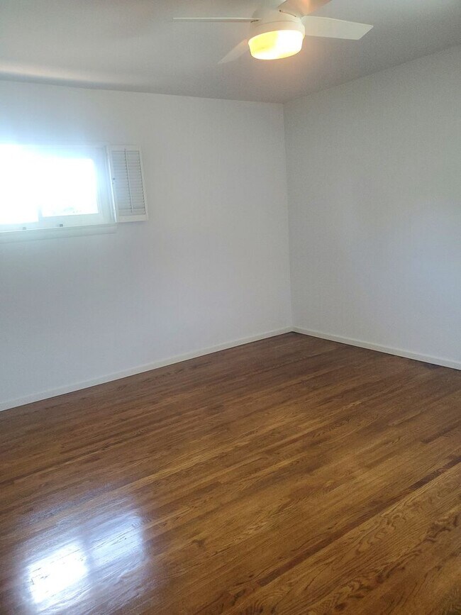 Building Photo - Recently Upgraded and Refreshed House with Pool and Casita