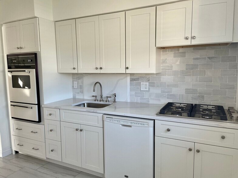 Building Photo - 234 Wheeler St