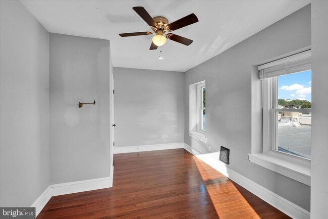 Building Photo - 205 Hermitage St