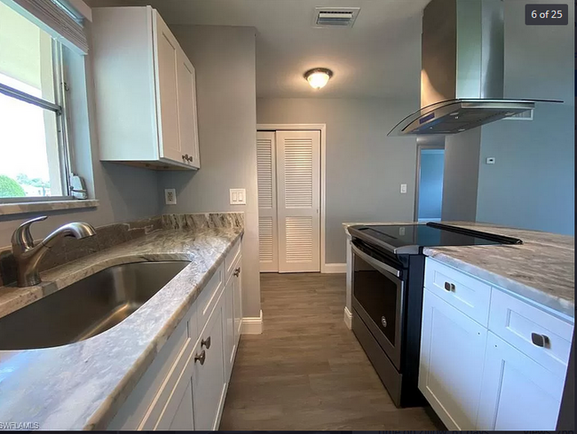 Building Photo - 2203 Gladiola Dr