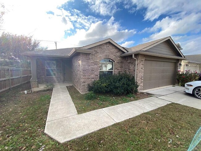 Primary Photo - 228 Avalanche Ave