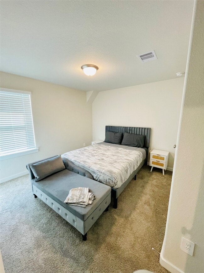 Building Photo - 16628 Sterling Clf St