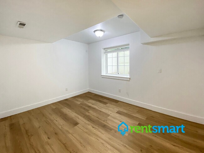Building Photo - 2626 O'Shaughnessy