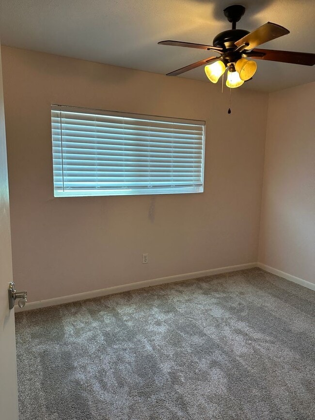 Building Photo - 1500 Olympia Way