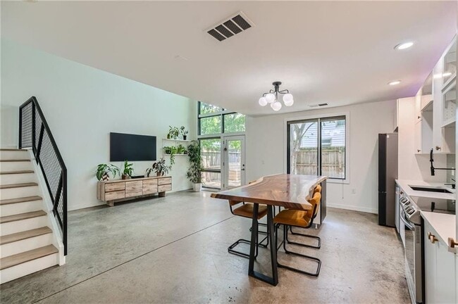 Building Photo - 1273 Eames Green NW