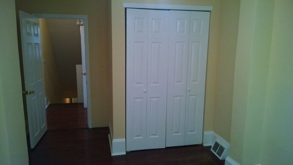 Closet - 1213 S 46th St
