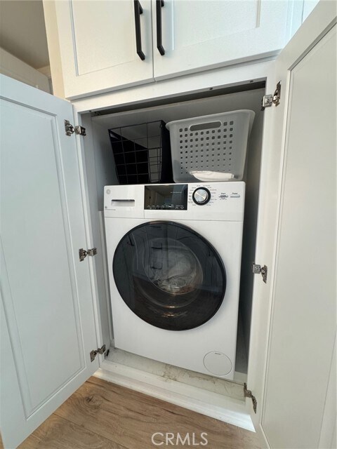 Building Photo - 7320 Hawthorn Ave