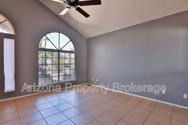 Building Photo - 1653 E Cindy St