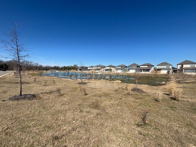 Building Photo - 4802 W Planetree St