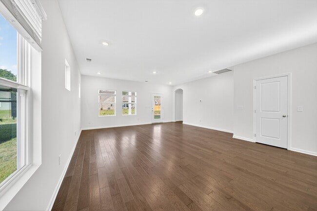 Building Photo - 124 Limbury Ct