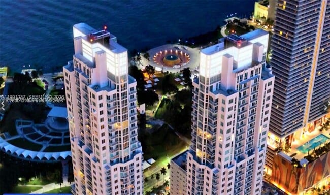 Building Photo - 253 NE 2nd St