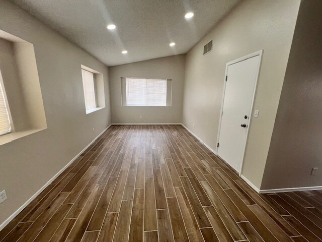 Building Photo - 320 Dockside Ct