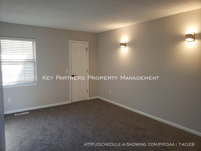 Building Photo - 6823 W 76th St - 2 Bed 2 Bath Remodel!