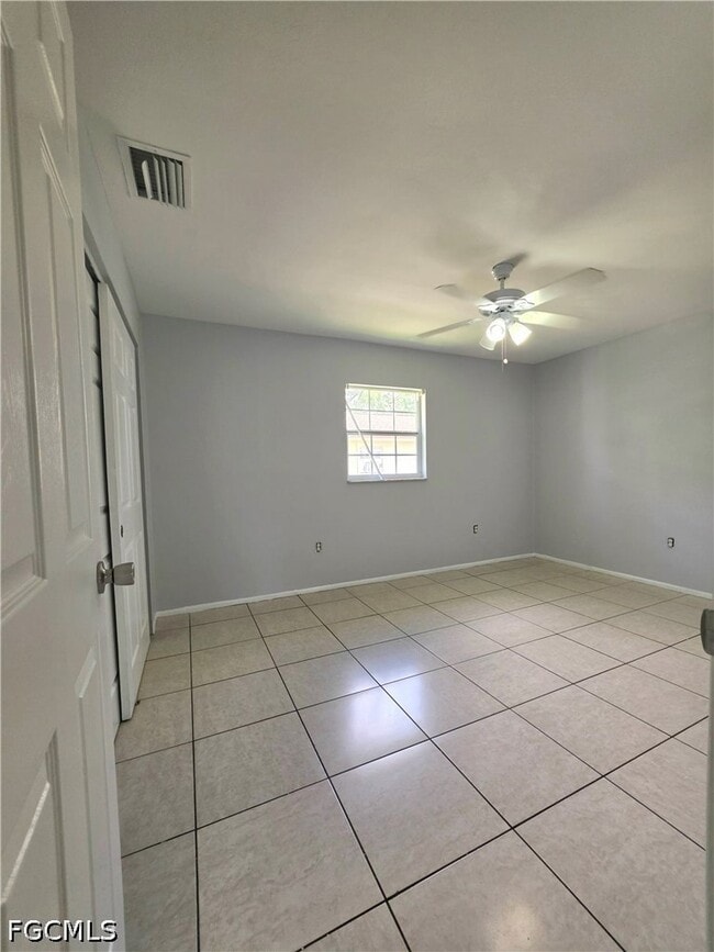 Building Photo - 5465 Sago Ave