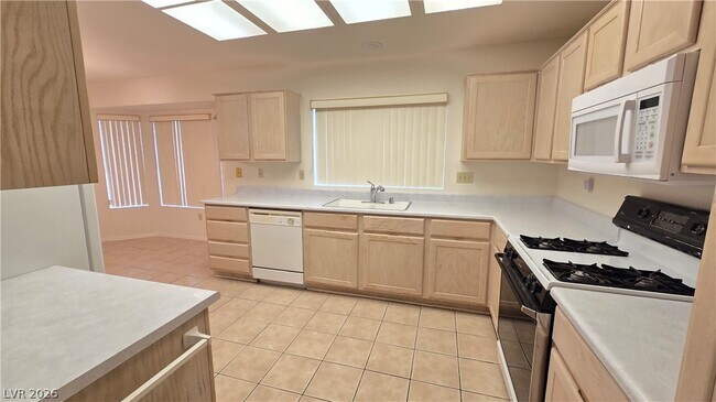 Building Photo - 9328 Fresh Spring Dr