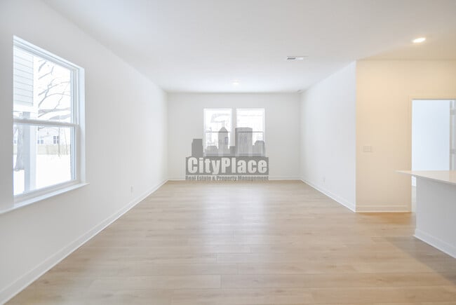 Building Photo - 6573 Halsey St