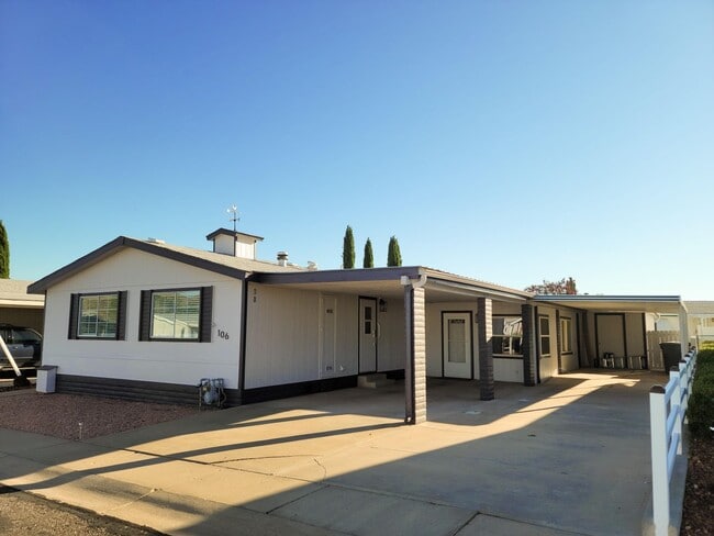 Primary Photo - Remodeled 3 Bedroom Home with Shop in Lava...