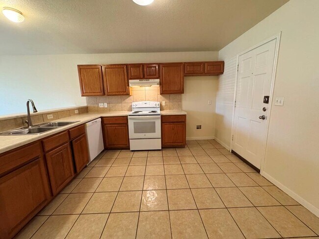 Building Photo - 7309 Ritchie Dr