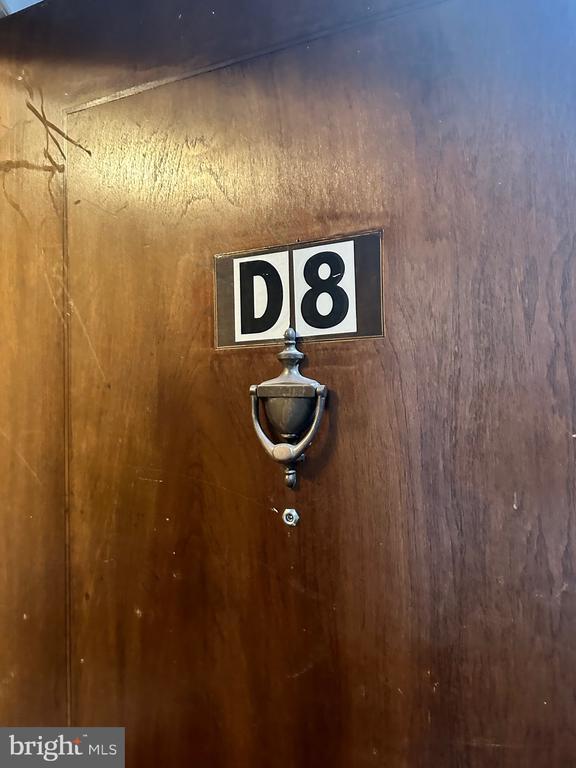 Building Photo - 6600 Lincoln Dr